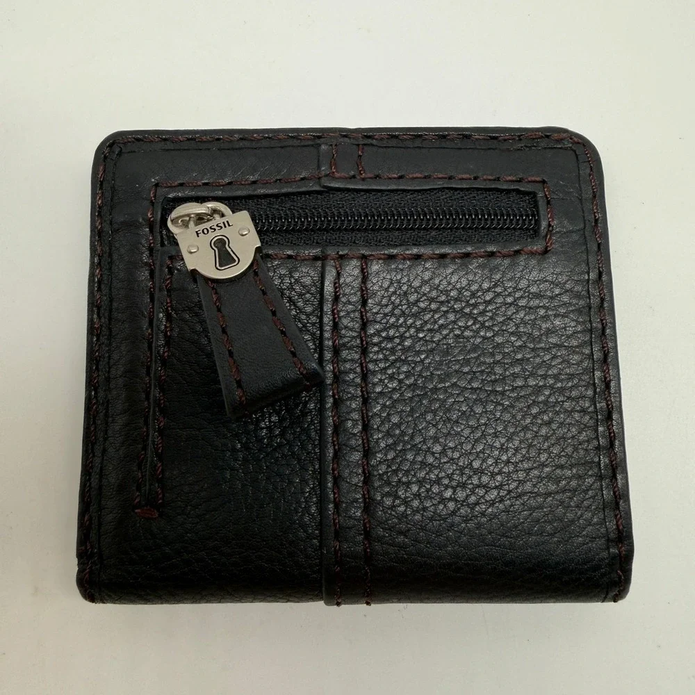 Fossil Bifold Wallet Womens Black Pebbled Leather Keyhole Logo SL3295